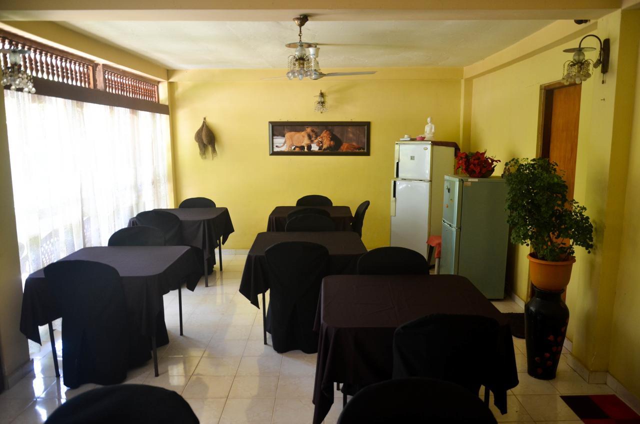 Lake View The Tourist Guest House Anuradhapura Exterior foto